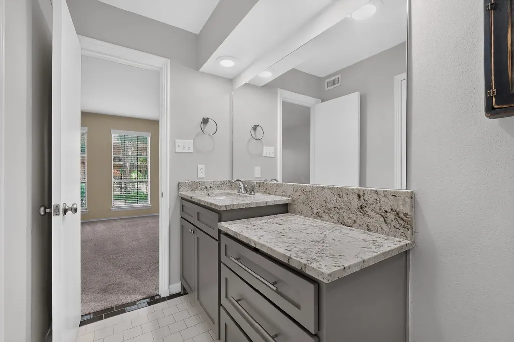 4312 Bellaire Drive S Fort Worth TX 76109