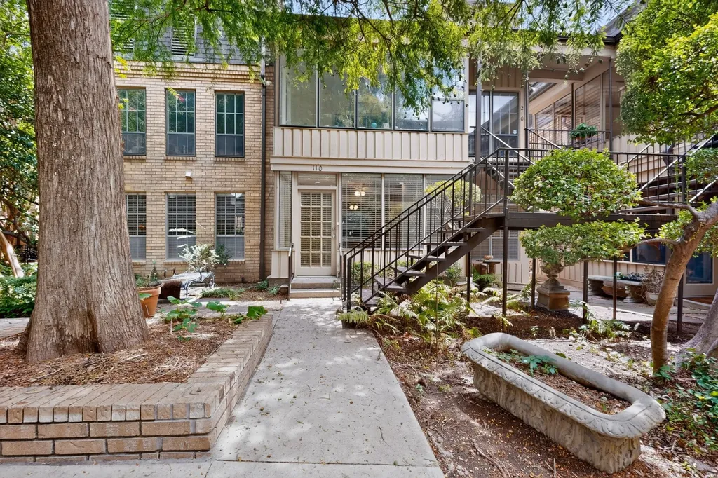 4312 Bellaire Drive S Fort Worth TX 76109