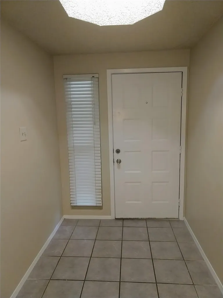4401 Andalusia Trail Arlington TX 76017