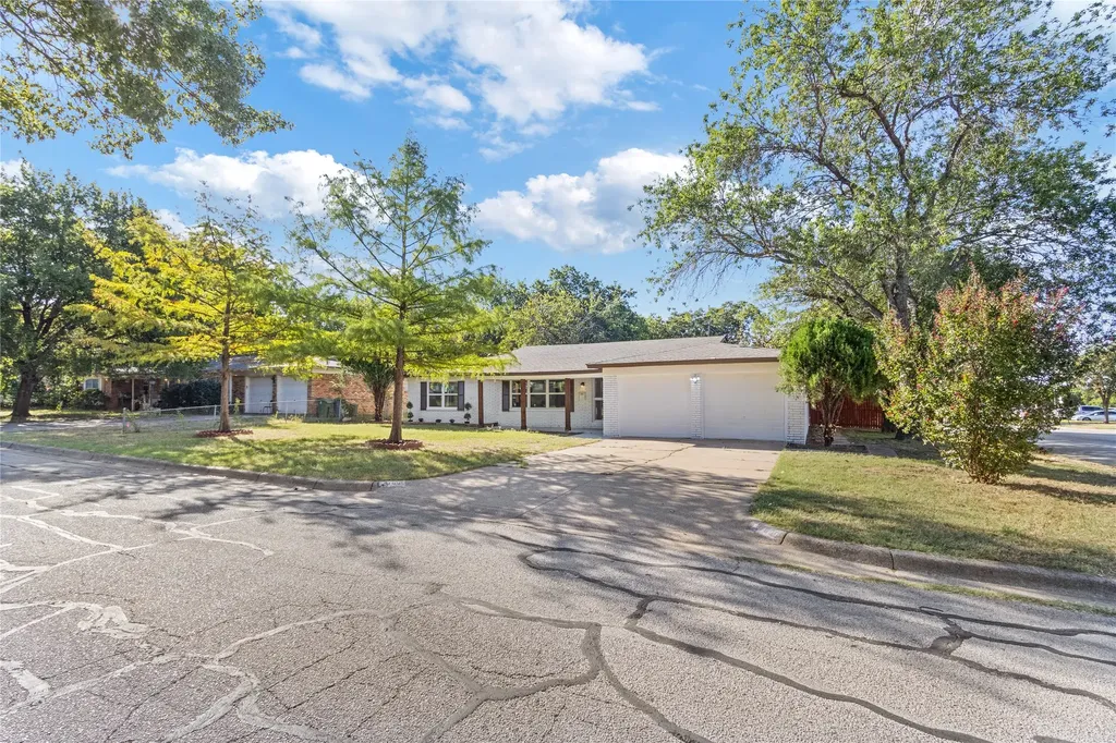 7800 Arnold Terrace North Richland Hills TX 76180