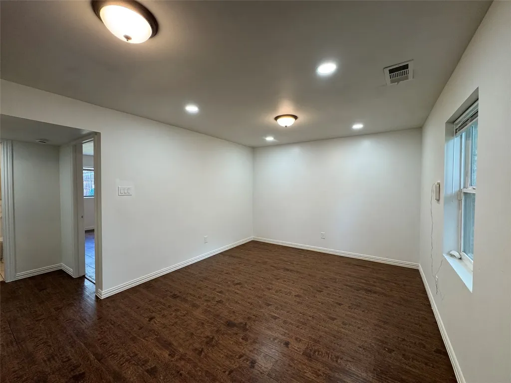 3573 Ridgebriar Drive Dallas TX 75234