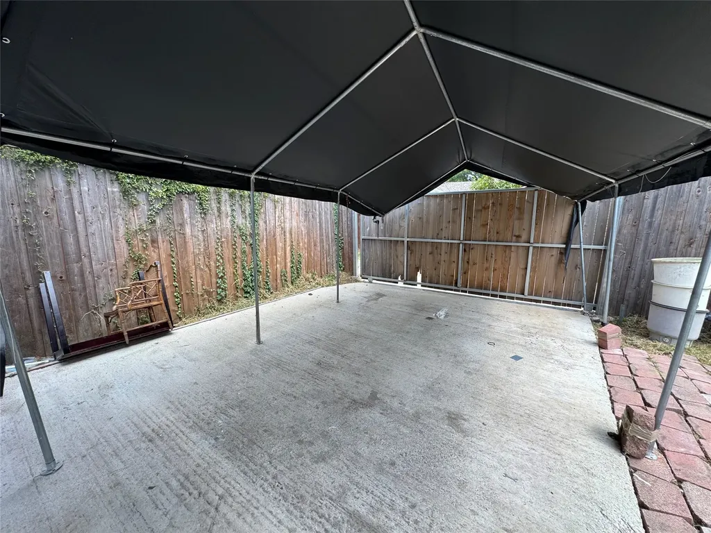 3573 Ridgebriar Drive Dallas TX 75234