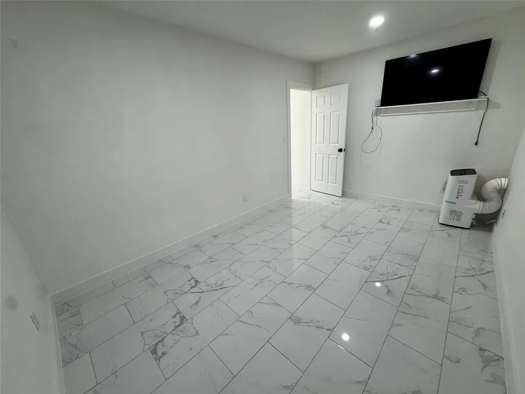 3573 Ridgebriar Drive Dallas TX 75234