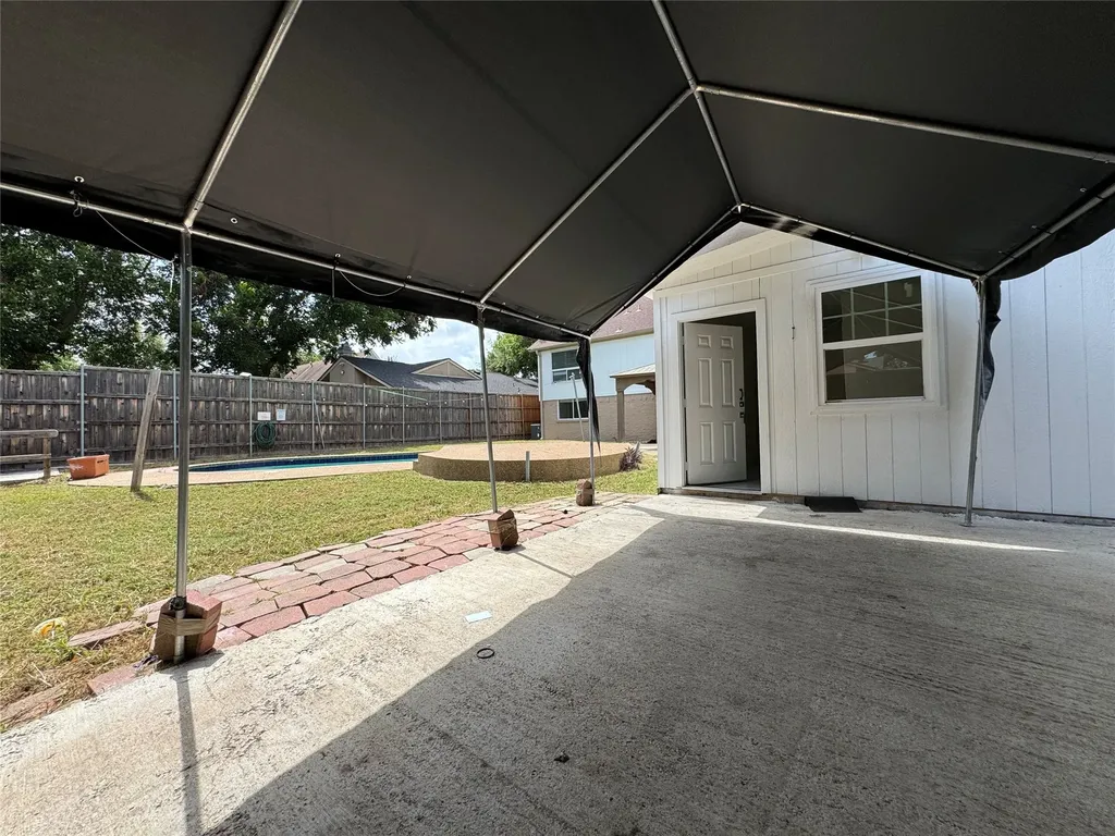 3573 Ridgebriar Drive Dallas TX 75234