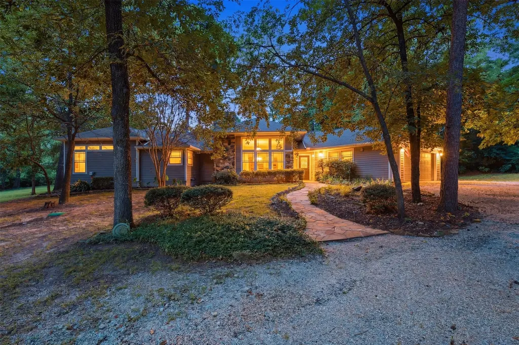 565 W El Dorado Drive Scroggins TX 75480