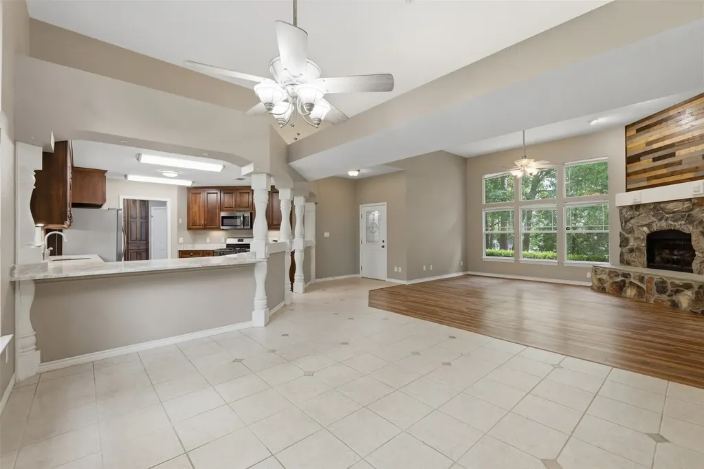 565 W El Dorado Drive Scroggins TX 75480