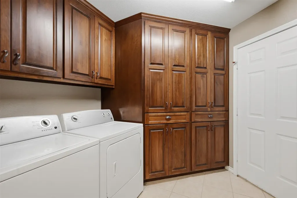 565 W El Dorado Drive Scroggins TX 75480