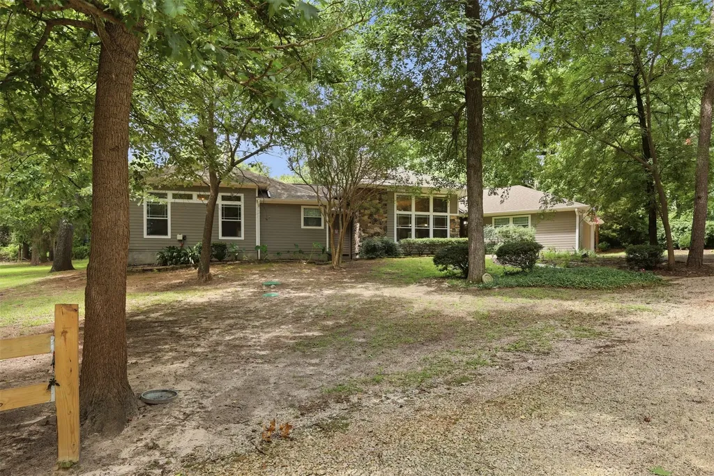 565 W El Dorado Drive Scroggins TX 75480
