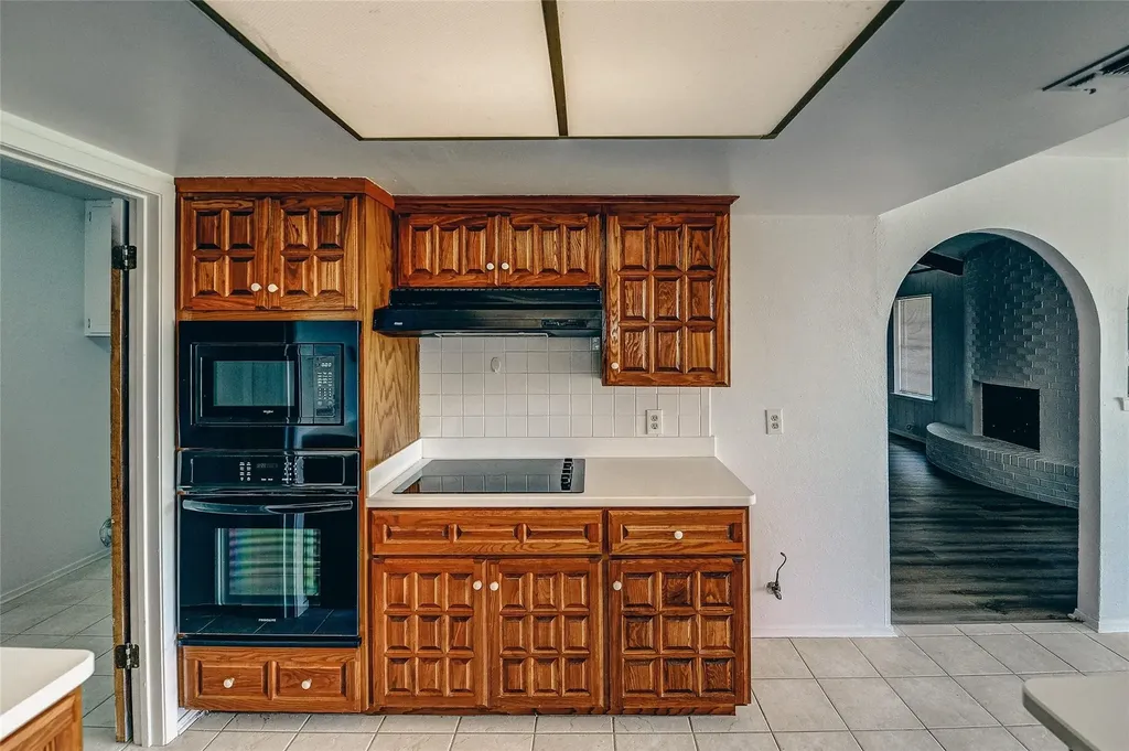 401 Rhineland Benbrook TX 76126