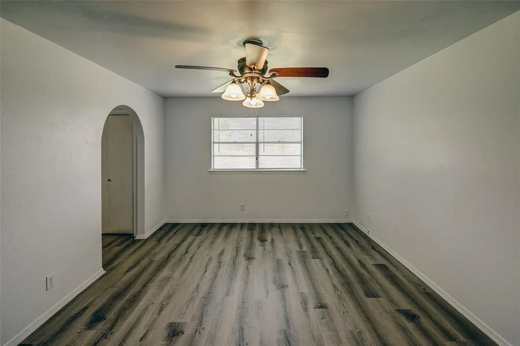 401 Rhineland Benbrook TX 76126