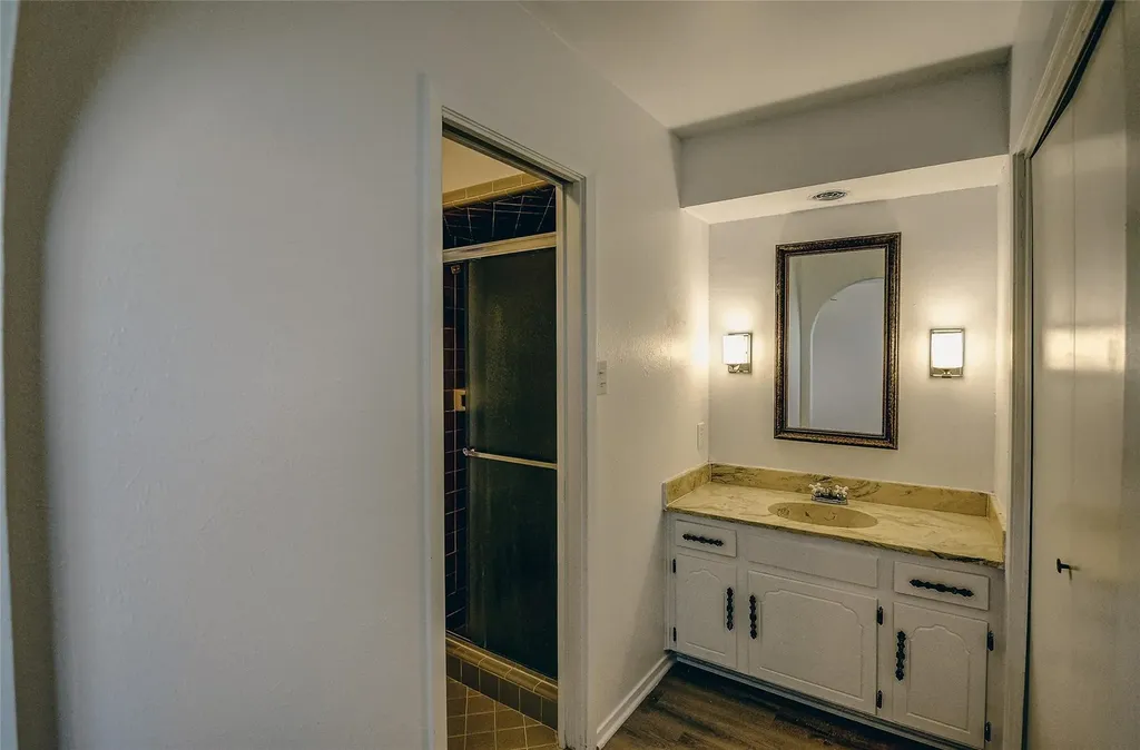 401 Rhineland Benbrook TX 76126