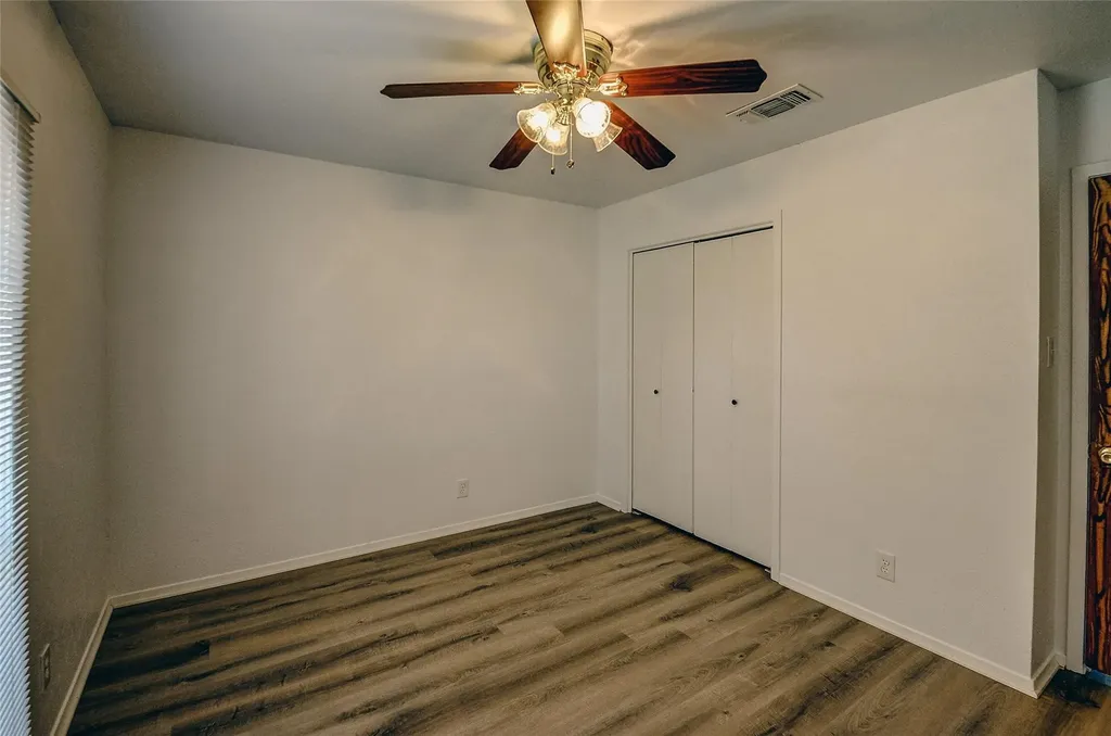 401 Rhineland Benbrook TX 76126