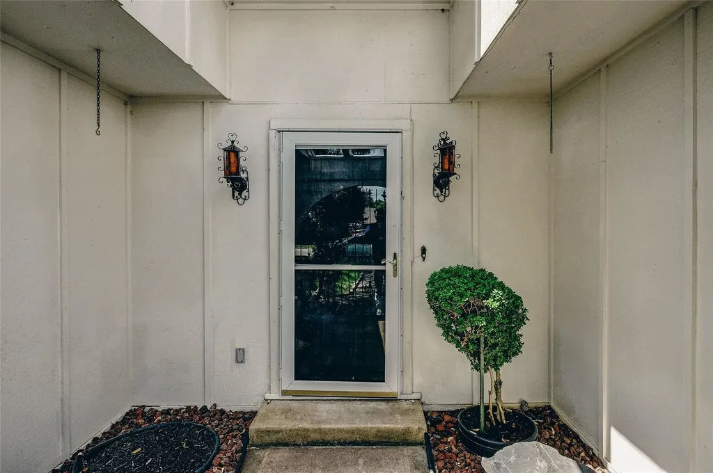 401 Rhineland Benbrook TX 76126