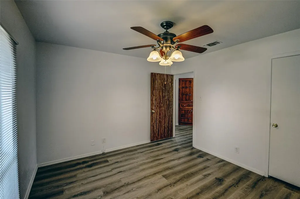 401 Rhineland Benbrook TX 76126