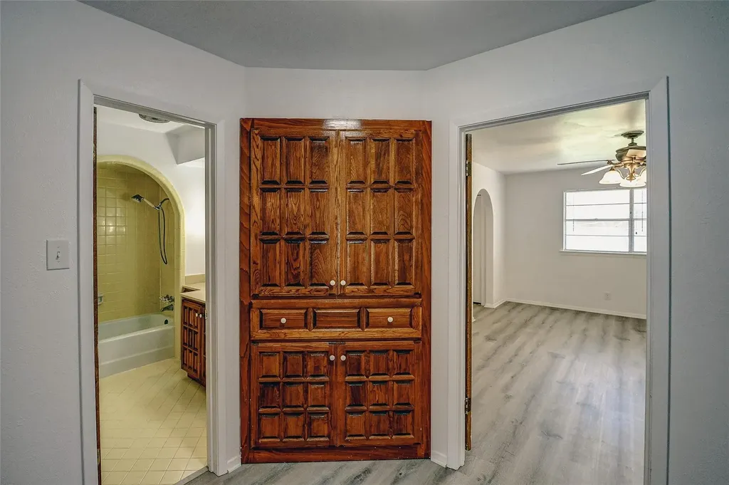 401 Rhineland Benbrook TX 76126