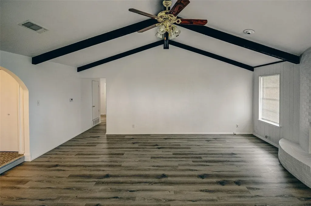 401 Rhineland Benbrook TX 76126