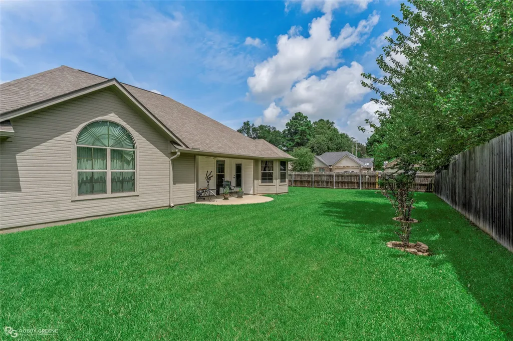 106 Lola Circle Benton LA 71006