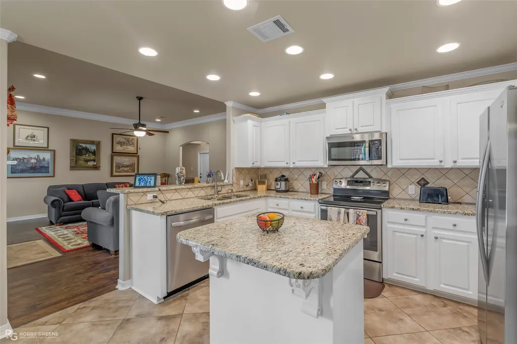 106 Lola Circle Benton LA 71006