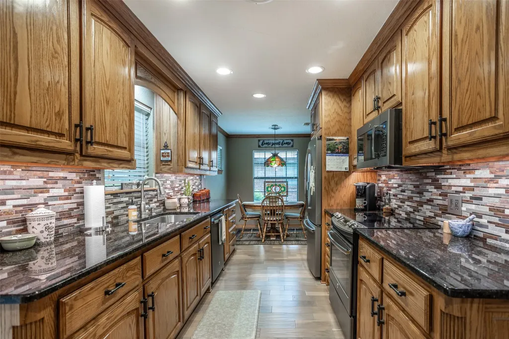 415 Rosedale Drive Gainesville TX 76240