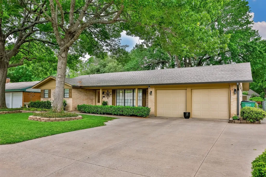 415 Rosedale Drive Gainesville TX 76240