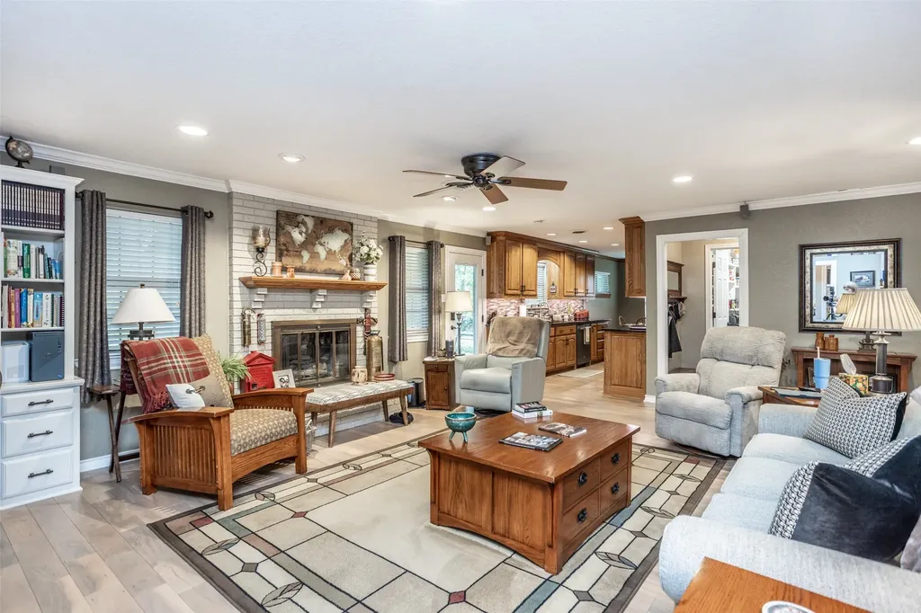 415 Rosedale Drive Gainesville TX 76240