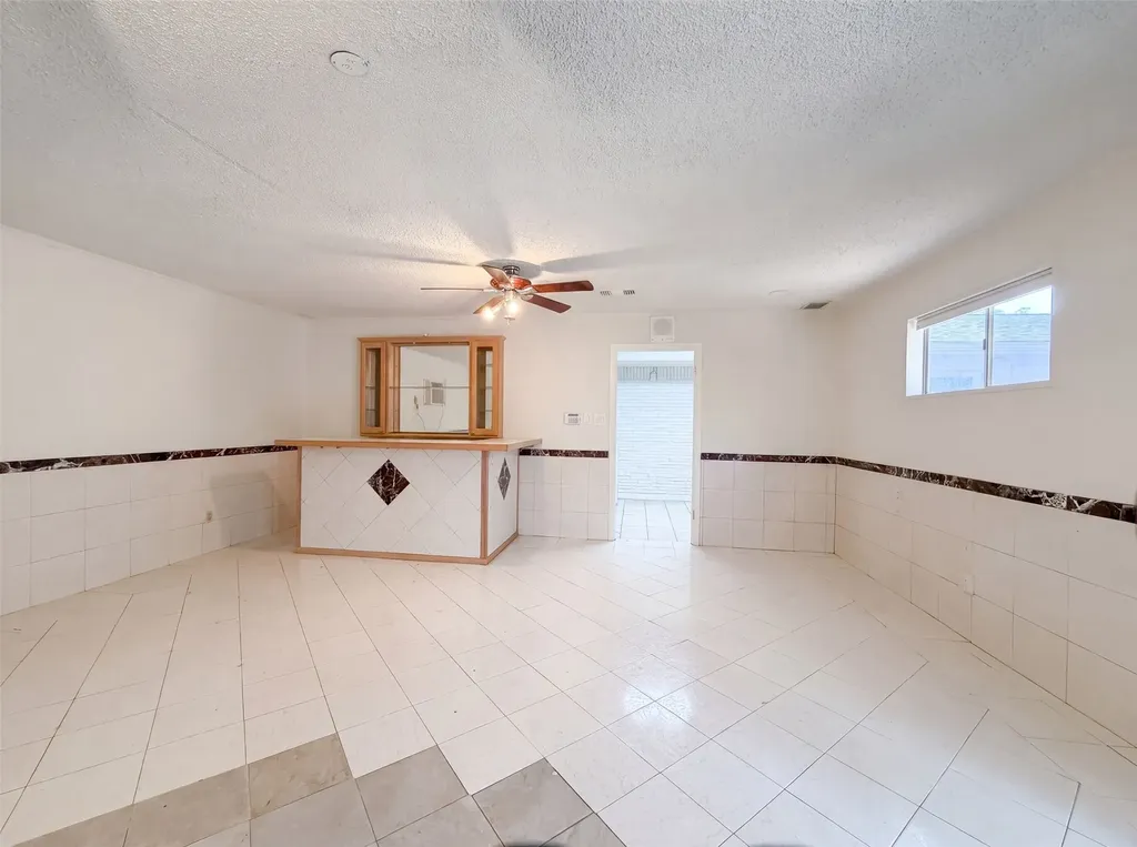 725 Ridgecrest Drive Irving TX 75060