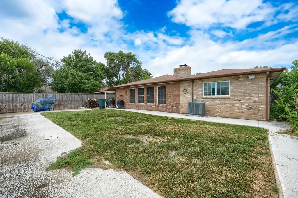 908 Ashland Drive Mesquite TX 75149