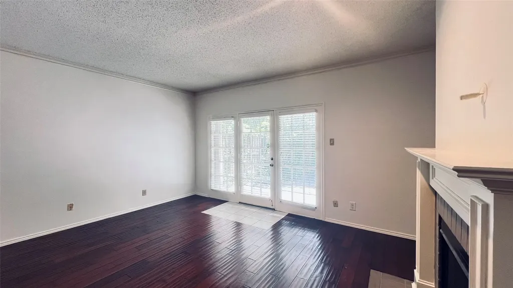 5859 Frankford Road Dallas TX 75252