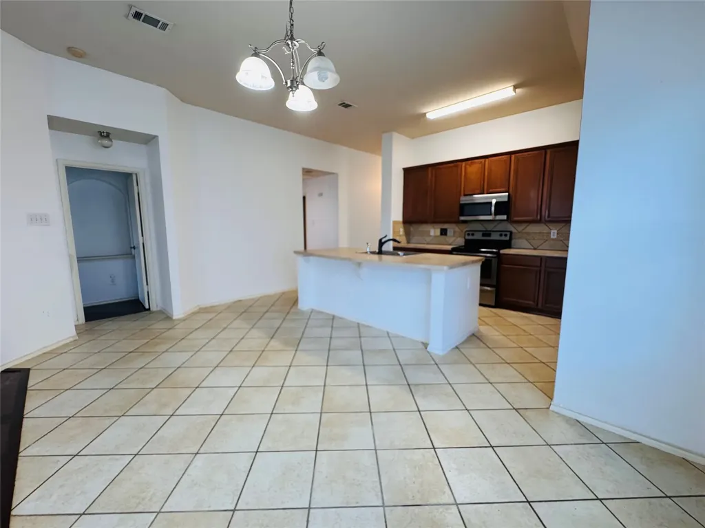 7717 Decoy Drive Arlington TX 76002