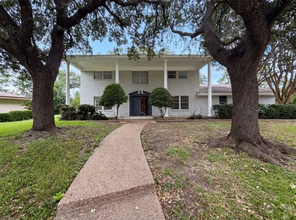 4612 Kenway Court Fort Worth TX 76132