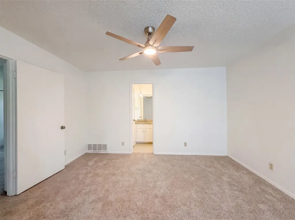4612 Kenway Court Fort Worth TX 76132