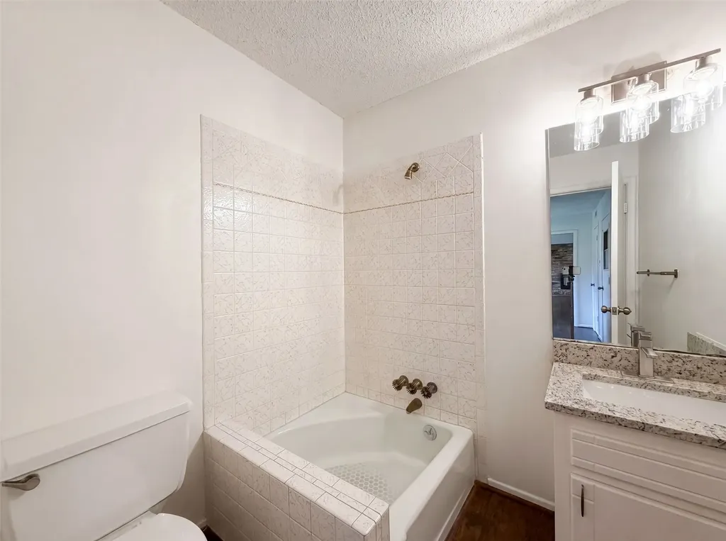 4612 Kenway Court Fort Worth TX 76132