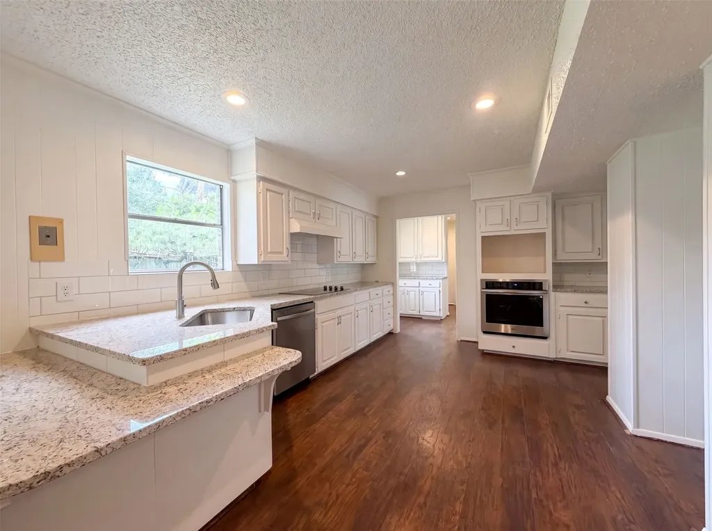 4612 Kenway Court Fort Worth TX 76132