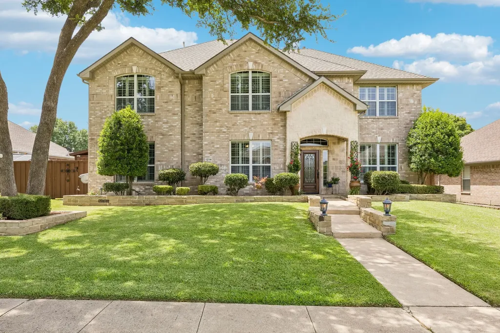 1214 Donegal Lane Garland TX 75044