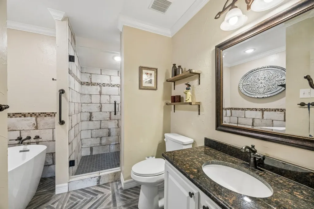 1214 Donegal Lane Garland TX 75044