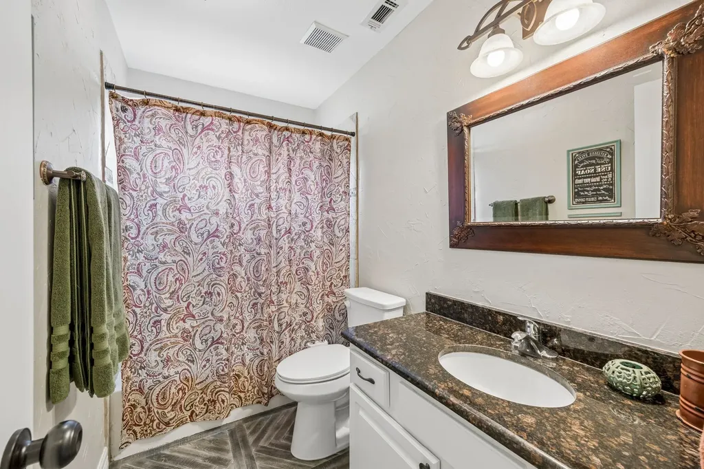 1214 Donegal Lane Garland TX 75044