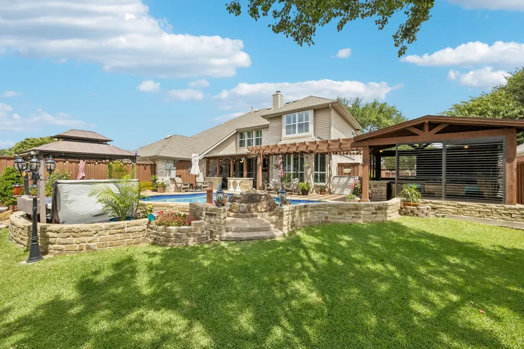 1214 Donegal Lane Garland TX 75044