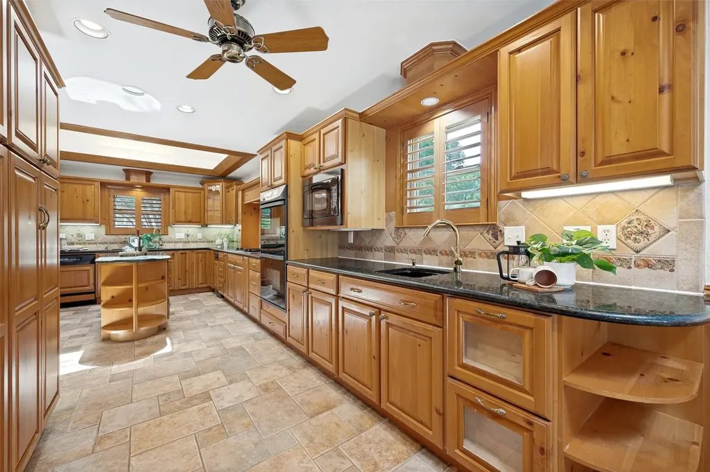 337 Ridgebriar Drive Richardson TX 75080