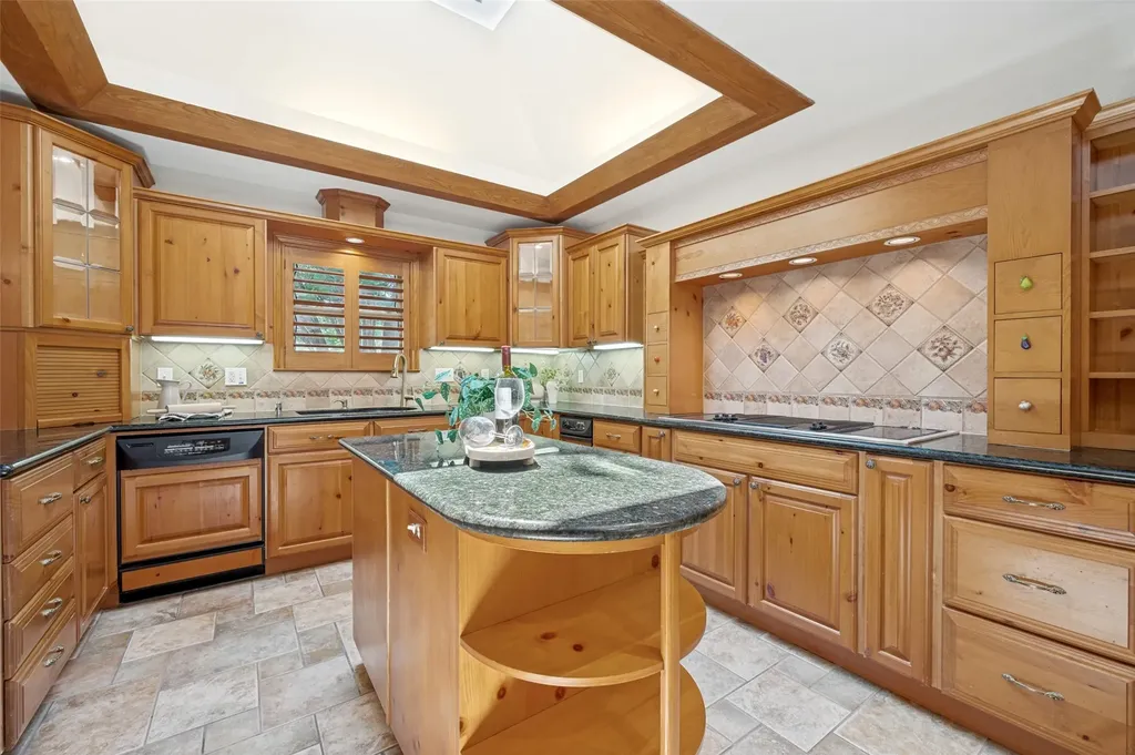 337 Ridgebriar Drive Richardson TX 75080