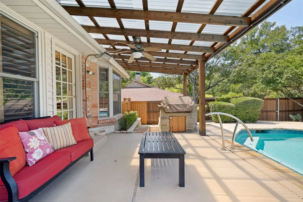 337 Ridgebriar Drive Richardson TX 75080