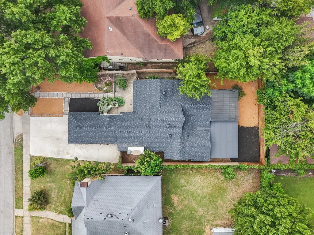 311 N Tennant Street Dallas TX 75208