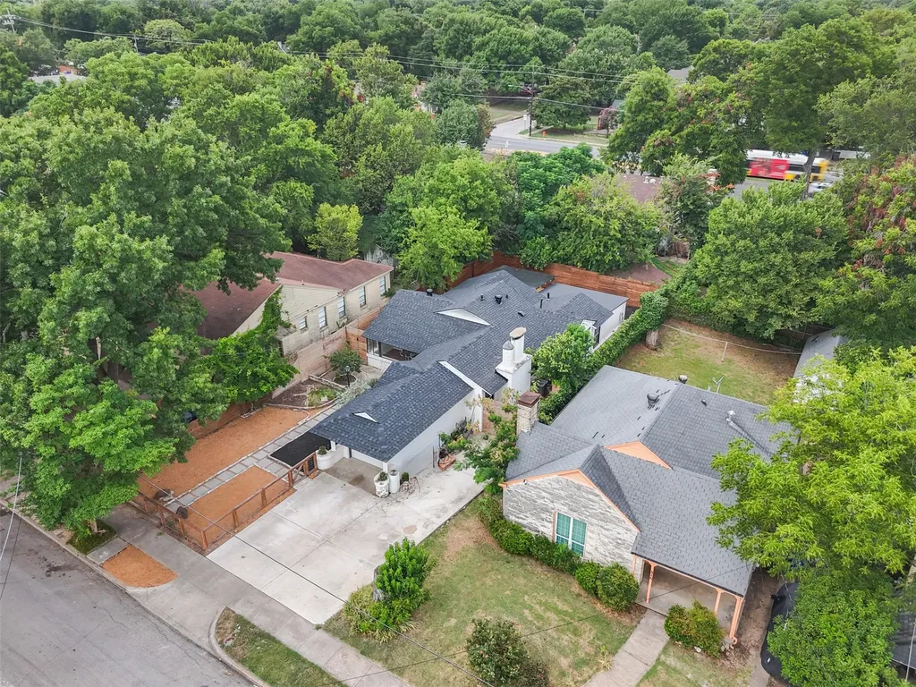 311 N Tennant Street Dallas TX 75208