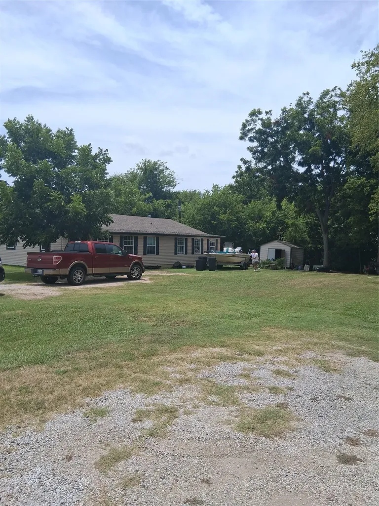 547 Fm 513 Lone Oak TX 75453