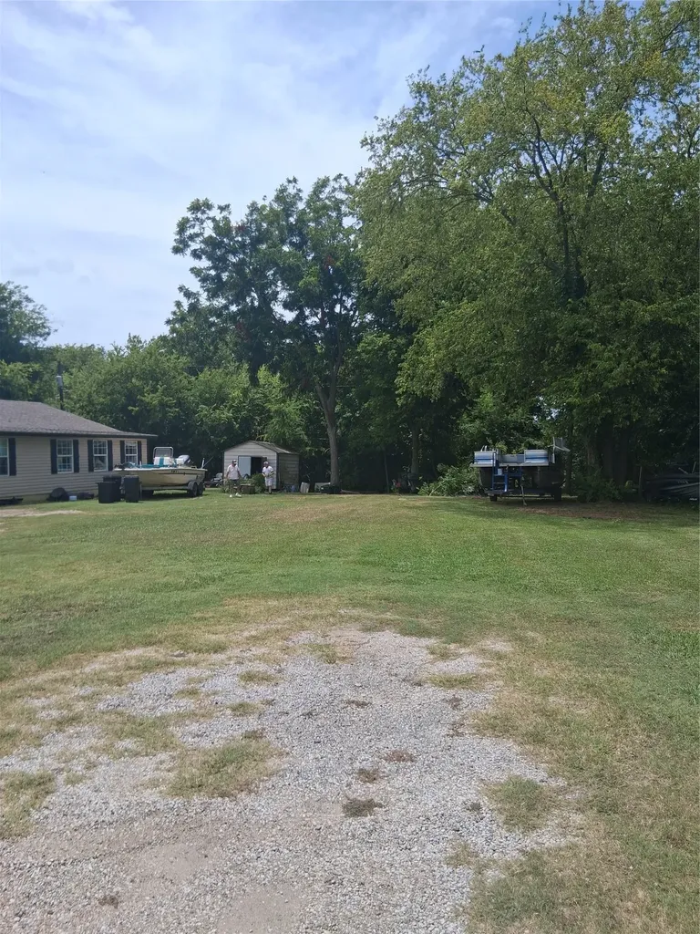 547 Fm 513 Lone Oak TX 75453