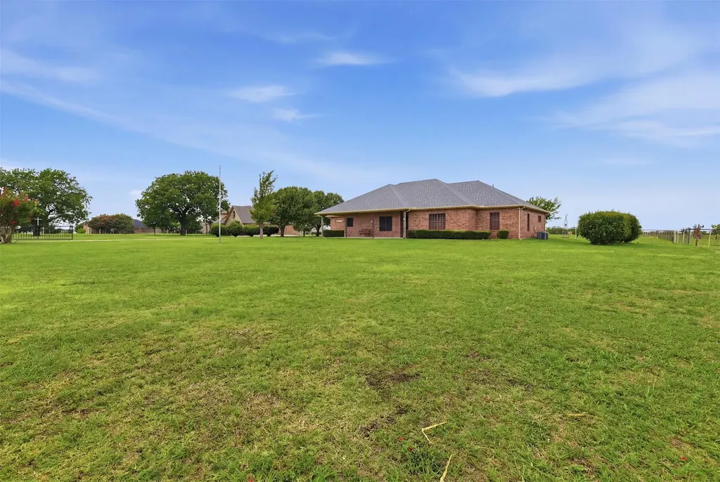 3999 Fm 67 Itasca TX 76055