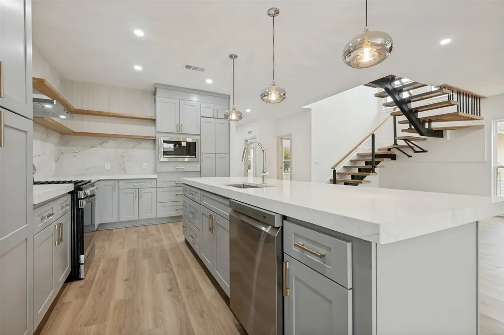 514 S Marlborough Avenue Dallas TX 75208