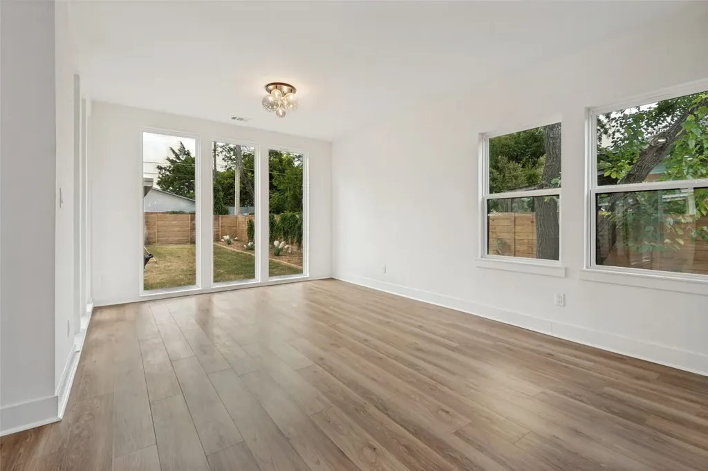 514 S Marlborough Avenue Dallas TX 75208