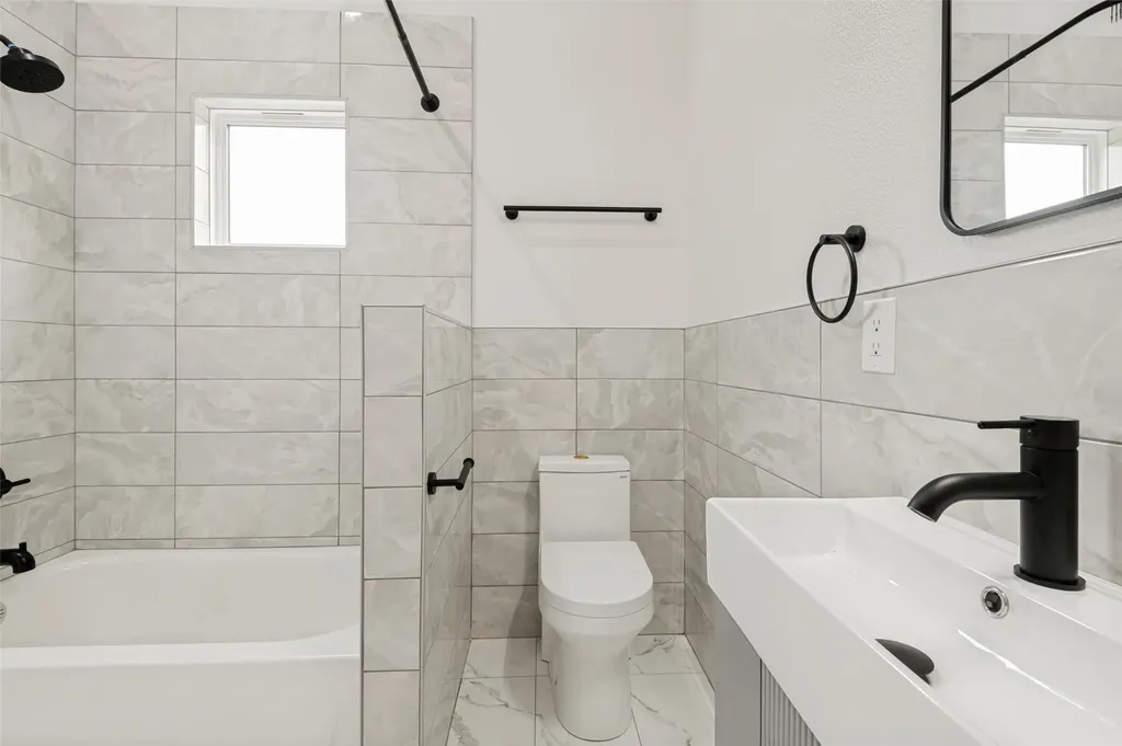 514 S Marlborough Avenue Dallas TX 75208