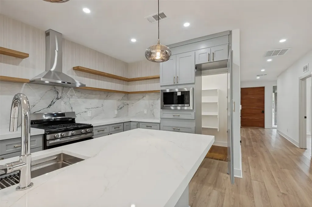 514 S Marlborough Avenue Dallas TX 75208