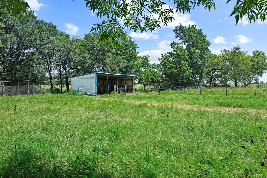 2496 Greer Road Sadler TX 76264